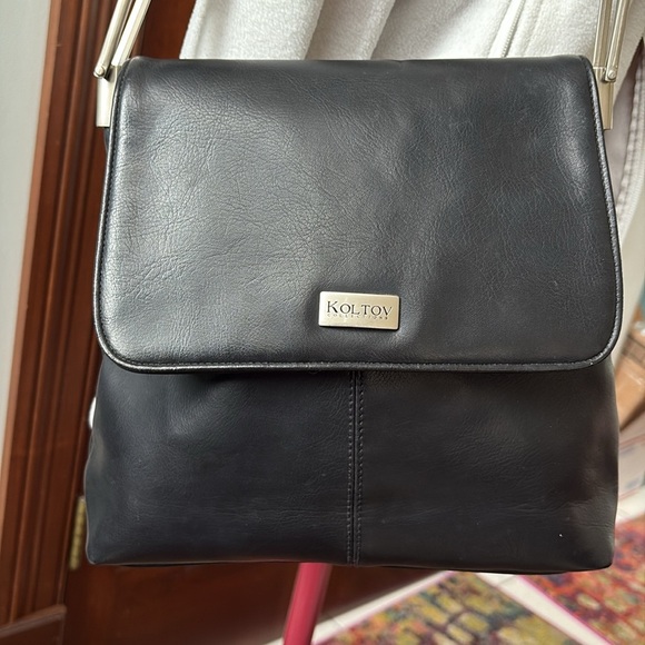 Koltov  shoulder bag  vegan leather navy blue  brushed Silvertone hardware  EUC - Picture 1 of 15